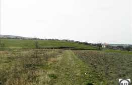 Vanzare teren 600 mp, cu front 30 ml, POT 35 % si CUT 0.9