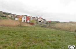 Teren de vanzare 500 mp, cu front 25 ml, POT 35 % CUT 0.9, zona linistita!PUD!