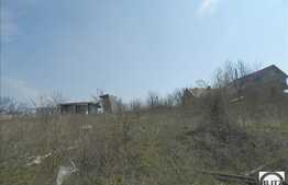 Vanzare teren 900 mp, front 40 ml, POT 45 % CUT 1.8, cu priveliste deosebita!