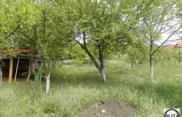 Vanzare 1600 mp teren, toate utilitatile la front, priveliste frumoasa!