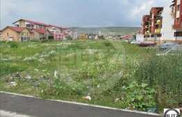 De vanzare teren. 1000 mp, front 70 mp