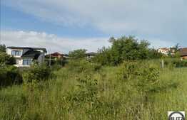 Vanzare teren 528 mp, front 24 ml, zona linistita, cu priveliste deosebita