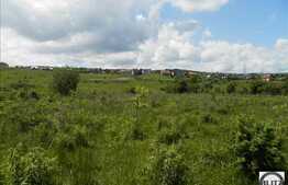 Vanzare teren 528 mp, front 24 ml, zona linistita, cu priveliste deosebita