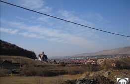 2000 mp in zona verde! Zona Floresti!