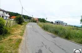 Teren cu o panorama deosebita asupra Clujuilui, la 5 km de Cluj, 2500 mp