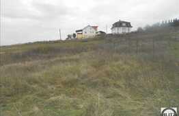 Vanzare teren 2000 mp, 2 fronturi la strada, zona linistita!