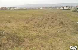 Vanzare teren cu 700 mp, front de 35 ml, zona Sub Cetate!