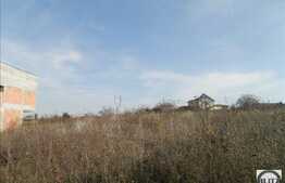 Teren de vanzare, 650 mp, front 19 ml, utilitati la front, zona linistita