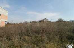 Teren de vanzare, 650 mp, front 19 ml, utilitati la front, zona linistita