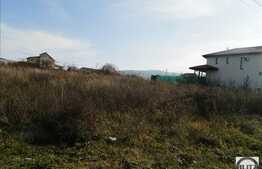 Teren de vanzare, 650 mp, front 19 ml, utilitati la front, zona linistita