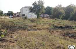 Vanzare teren 1000 mp in mijlocul naturii, complex de case cu acces privat