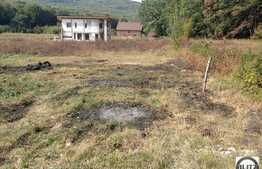 Vanzare teren 1000 mp in mijlocul naturii, complex de case cu acces privat