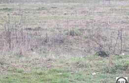 Teren de vanzare in zona strazii Florilor cu 1400 mp!