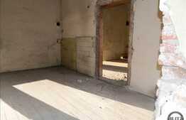 Teren + casa demolabila, 391 mp, front stradal 12,5 ml, zona centrala a orasului