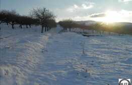 Teren de vanzare 750 mp, front 40 ml! Locatie ideala pentru 1 duplex sau 2 case