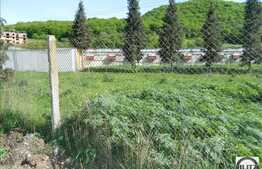 Vanzare teren langa padure, 586 mp, front de 30 ml!