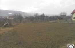 Teren de vanzare 1300 mp, front 37 ml, utilitati la front, zona linistita!