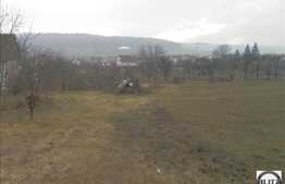 Teren de vanzare 1300 mp, front 37 ml, utilitati la front, zona linistita!