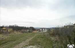 Teren de vanzare in Faget, 525 mp cu front de 28 ml. Toate utilitatile la front!