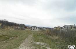 Teren de vanzare in Faget, 525 mp cu front de 28 ml. Toate utilitatile la front!