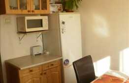 De vanzare apartament cu 3 camere, zona Piata Hermes, semidecomandat