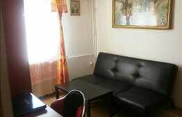 De vanzare apartament cu 3 camere, zona Piata Hermes, semidecomandat