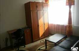 De vanzare apartament cu 3 camere, zona Piata Hermes, semidecomandat