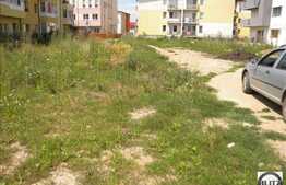 Teren de vanzare cu 1400 mp, zona Terra, front de 26 ml!