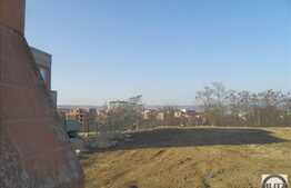 Teren de vanzare 1330 mp, front 20ml, panorama deosebita!