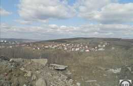 Teren de vanzare 400 mp, utilitati la front, zona linistita!