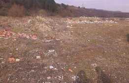 De vanzare teren de 3000 mp, front stradal 100 ml! Zona strazii Tineretului!