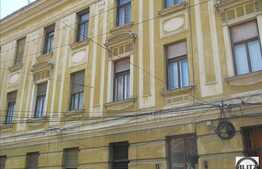 Pret excelent zona centrala, 2 camere!