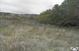 Vanzare teren 1000 mp, 2 fronturi la strada de 56 ml, zona linistita!