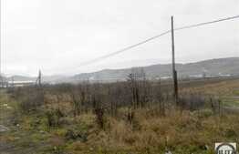 Teren la E60 cu front 115 m, 25000 mp, 2 min. pana la nodul de autostrada