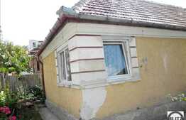 Teren de vanzare 235 mp utili, front la 2 strazi!