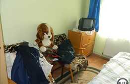 Apartament cu 3 camere de vanzare, semidecomandat, izolat interior si exterior