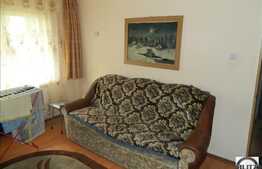 Apartament cu 3 camere de vanzare, semidecomandat, izolat interior si exterior