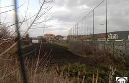 Vanzare teren, suprafata de 1353 mp, front la 2 strazi, POT 35%, CUT 0,9