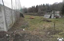 Vanzare teren, suprafata de 1353 mp, front la 2 strazi, POT 35%, CUT 0,9