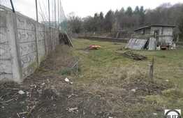 Vanzare teren, suprafata de 1353 mp, front la 2 strazi, POT 35%, CUT 0,9