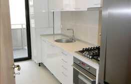 1 camera decomandata de vanzare 38.43 mp + balcon