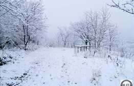 Teren de vanzare  1500 mp si front de 30 ml si panorama deosebita