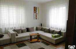 Vanzare teren 370 mp cu front la 3 strazi