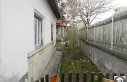 Vanzare teren 370 mp cu front la 3 strazi