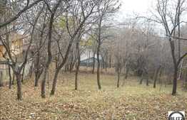 De vanzare teren 2330 mp situat in zona Donath