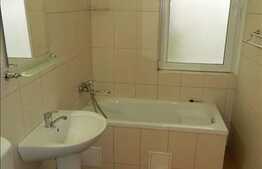 Apartament de inchiriat cu 2 camere, 54 mp utili, decomandat cu loc de parcare