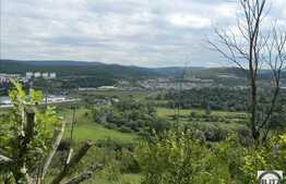 Teren de vanzare 5064 mp, front stradal 30 ml, zona linistita de case/vile!