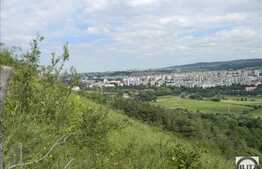 Teren de vanzare 5064 mp, front stradal 30 ml, zona linistita de case/vile!