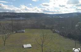 Teren 654 mp, front 24 ml, locatie linistita si expozitie insorita!