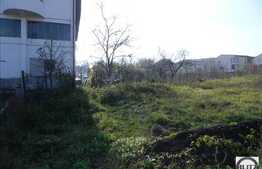 Teren de vanzare in Gruia, 718 mp cu front de 22 ml. Acces privat!